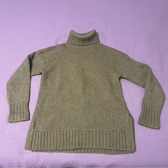 Everlane turtle neck sweater women’s size Small in camel - Picture 2 of 8